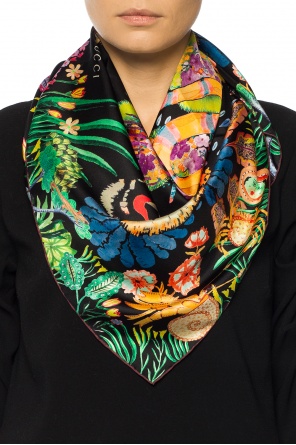 Shawl with a tiger head and snake motif, zdjęcie 2 Shawl with a tiger head and snake motif od Gucci
